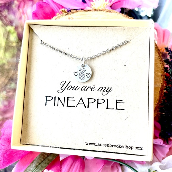 Pineapple Gift - Sister Gift -Card/Disc Necklace Box -  Hand Stamped Neckla… - Picture 2 of 3